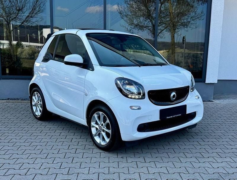 Gebraucht Smart ForTwo Cabrio Prime 71 PS (52 kW) 2016 Weiß Cabrio