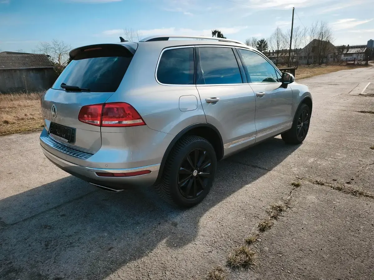 Gebraucht VW Touareg 263 PS (193 kW) 2015 SUV