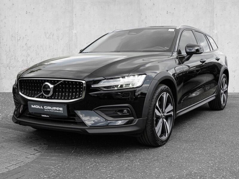 Gebraucht Volvo V60 CC Ultimate 197 PS (144 kW) 2023 Andere farbe Kombi