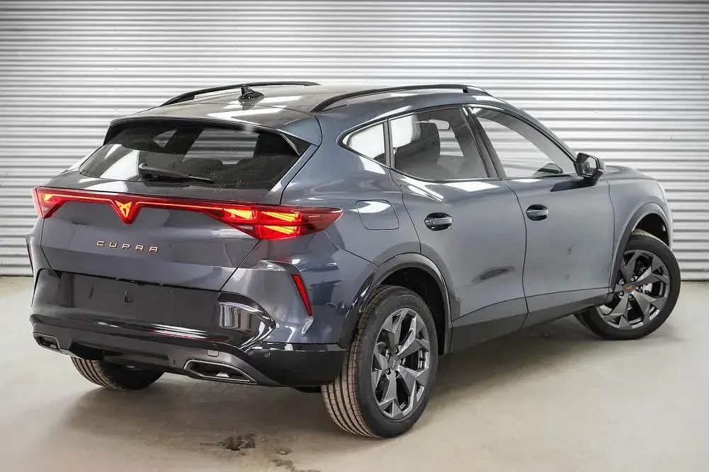 Neu Cupra Formentor 150 PS (110 kW) 2026 Magnetic grau metallic (s7) SUV