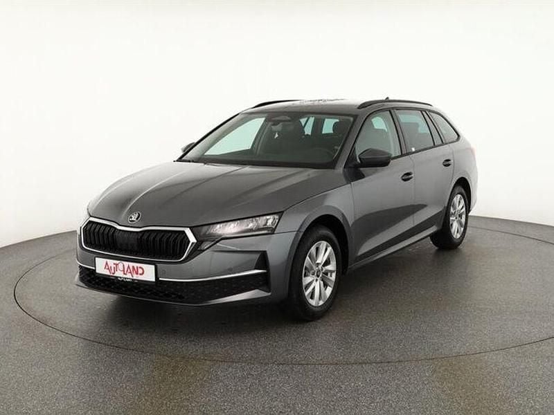 Neu Skoda Octavia 150 PS (110 kW) 2025 Blau Kombi