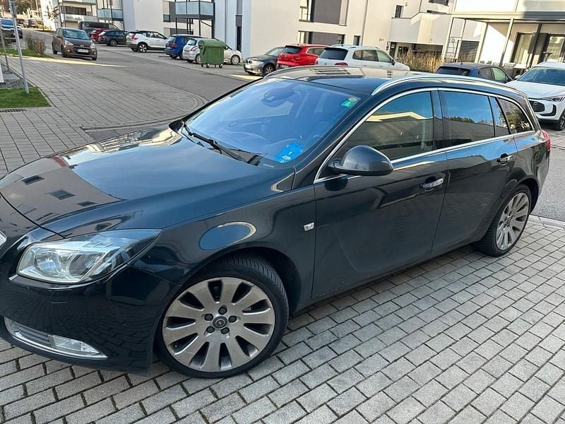Gebraucht Opel Insignia 194 PS (142 kW) 2013 Schwarz Kombi