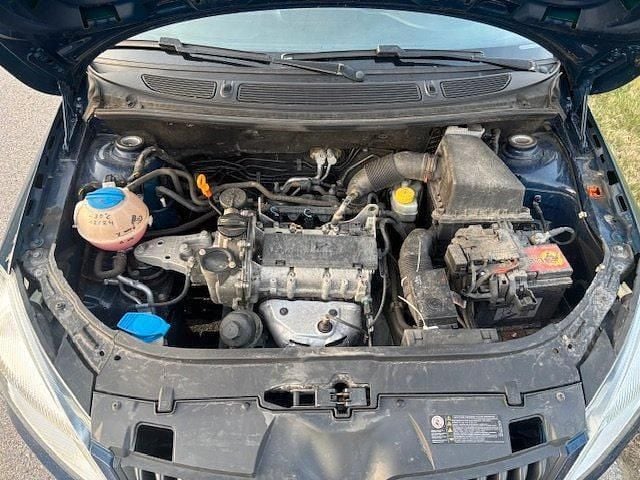 Second-hand Skoda Fabia 60 CP (44 kW) 2013 Albastru Hatchback