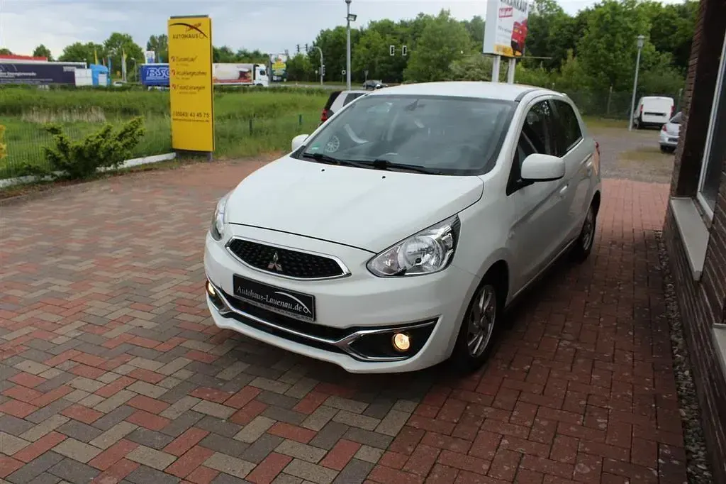 Gebraucht Mitsubishi Space Star 80 PS (58 kW) 2016 Weiß Kleinwagen