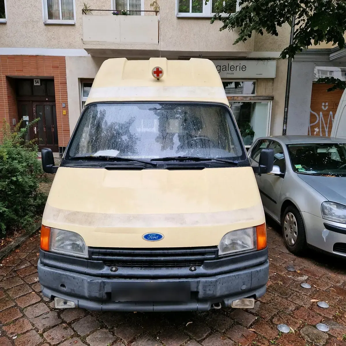 Używany Ford Transit 69 KM (50 kW) 1994 Beżowy Pickup