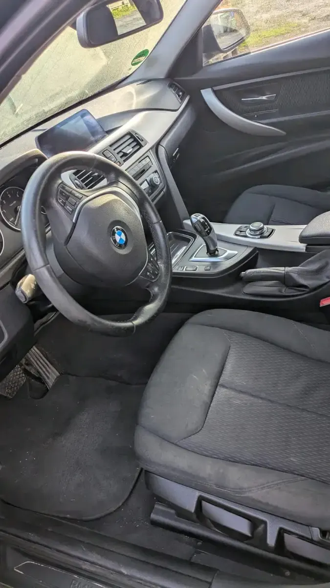 Gebraucht BMW 330 258 PS (189 kW) 2015 Blau Kombi