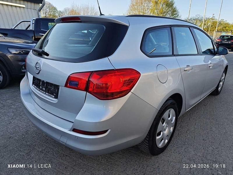 Second-hand Opel Astra Selection 140 CP (102 kW) 2012 Argintiu Break