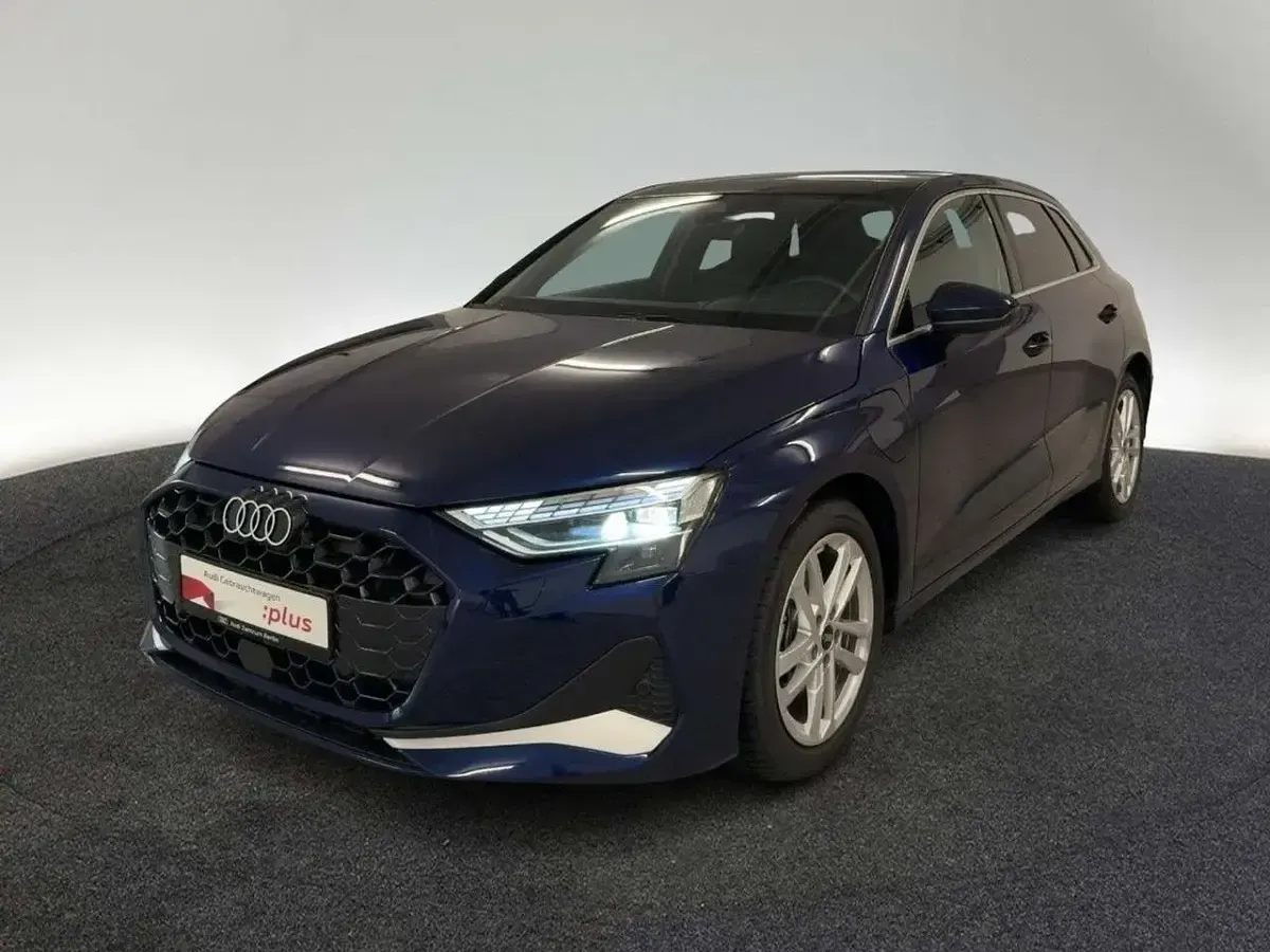 Gebraucht Audi A3 Advanced Plus 204 PS (150 kW) 2025 Navarrablau metallic Limousine