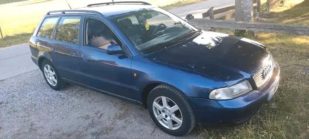 Gebraucht Audi A4 125 PS (91 kW) 1998 Blau Kombi