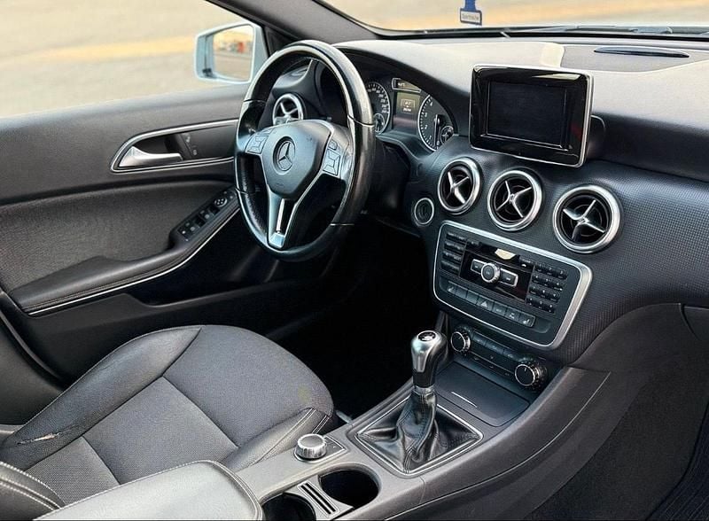 Gebraucht Mercedes A200 156 PS (114 kW) 2015 Silber Kleinwagen