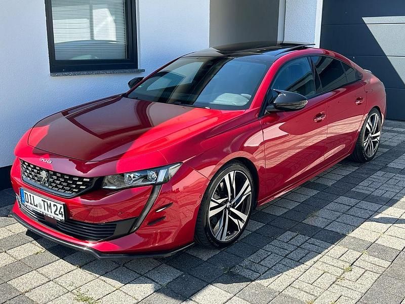 Rot Gebraucht 2018 Peugeot 508 GT Limousine | 22.799 € (Teuer) - Bild 1/4