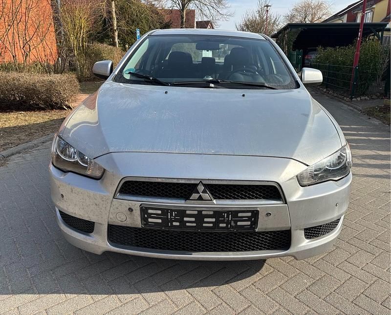 Gebraucht Mitsubishi Lancer 140 PS (102 kW) 2009 Silber Limousine
