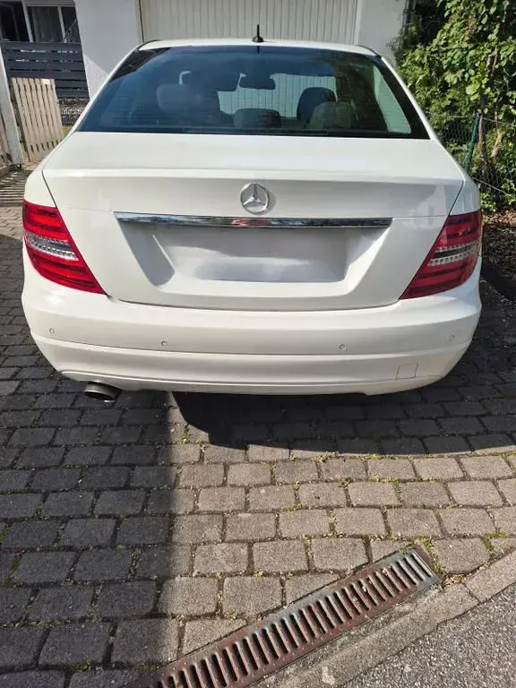 Second-hand Mercedes C220 Elegance 170 CP (125 kW) 2012 Alb Berlinǎ