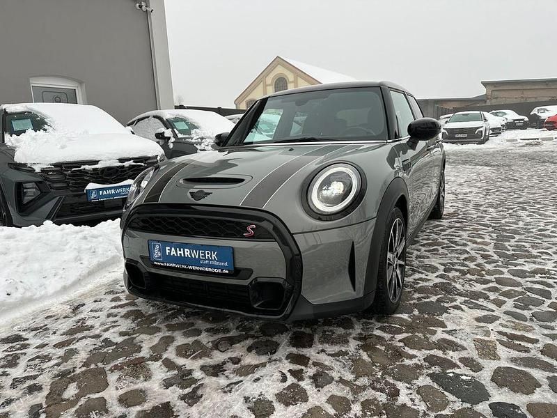 Gebraucht Mini Cooper S Classic 178 PS (130 kW) 2022 Grau Kleinwagen
