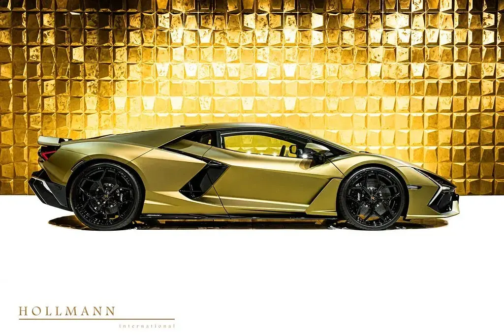 Neu Lamborghini Revuelto 1016 PS (747 kW) 2026 Grün Coupé