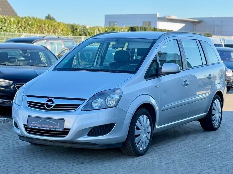 Silber Gebraucht 2012 Opel Zafira Family Van / Kleinbus | 2.950 € (Superpreis) - Bild 1/4