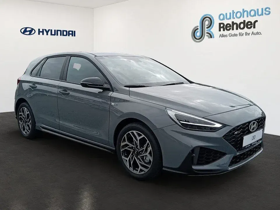 Neu Hyundai i30 N Line 150 PS (110 kW) 2026 Grau Limousine