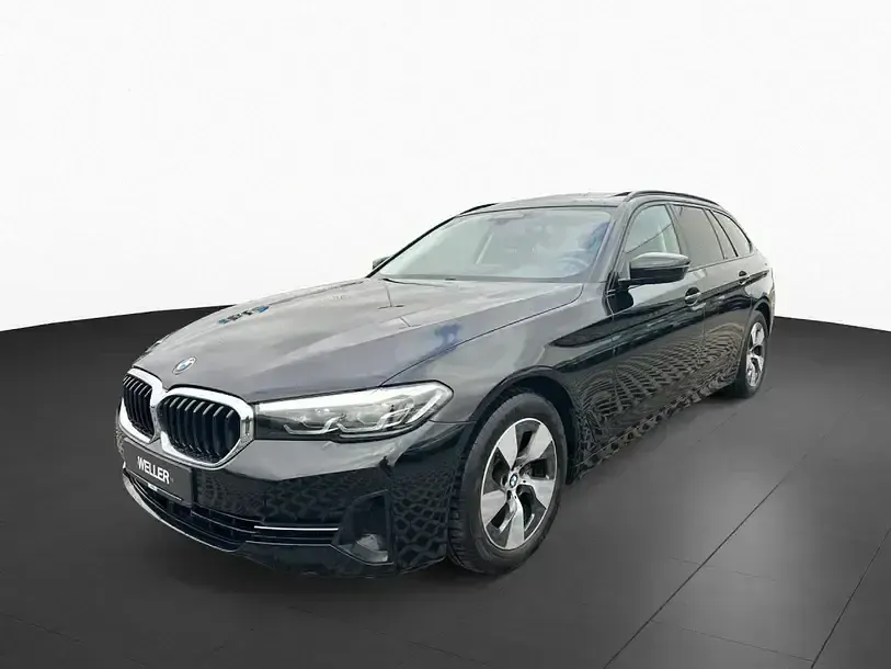 Gebraucht BMW 520 Comfort Edition 184 PS (135 kW) 2021 Bmw 520i touring (schwarz) Kombi