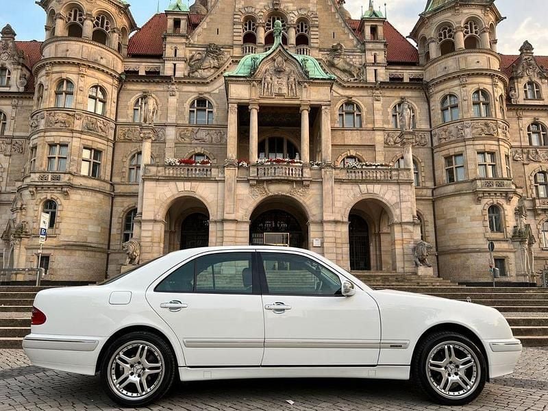 Second-hand Mercedes E200 116 CP (85 kW) 2000 Alb Berlinǎ