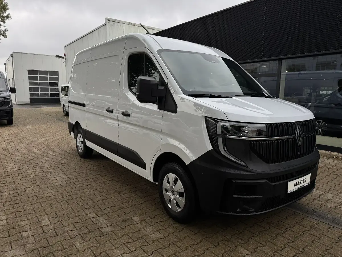 Neu Renault Master 131 PS (96 kW) 2025 Mineralweiß (weiß) Van / Kleinbus