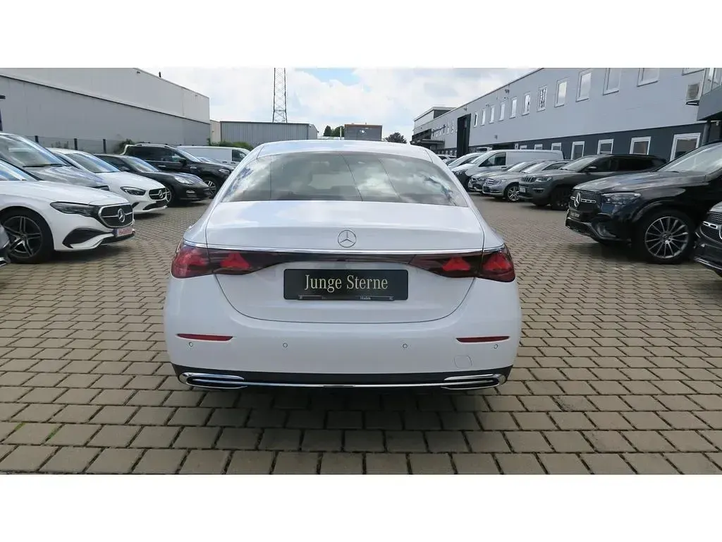 Gebraucht Mercedes E220 Advanced Plus 197 PS (144 kW) 2025 Weiß Limousine