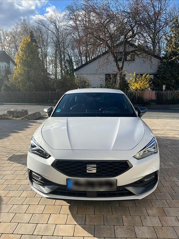 Gebraucht Seat Leon FR 150 PS (110 kW) 2021 Weiß Limousine