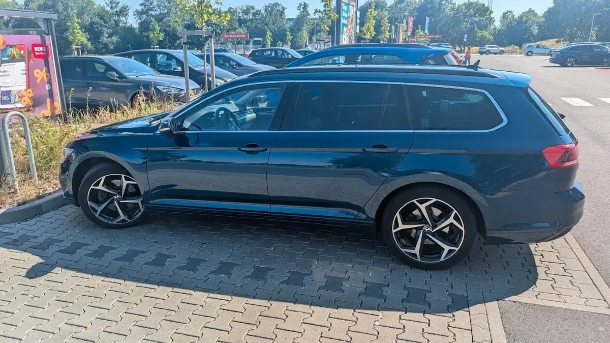 Gebraucht VW Passat Business 200 PS (147 kW) 2021 Kombi