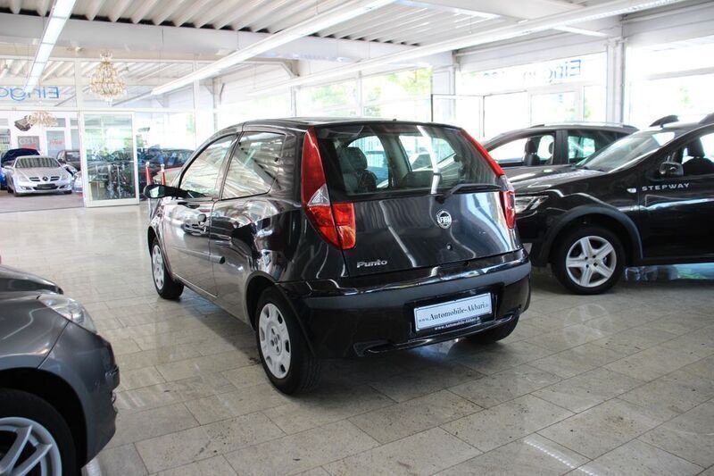 Gebraucht Fiat Punto Basis 60 PS (44 kW) 2005 Schwarz Kleinwagen