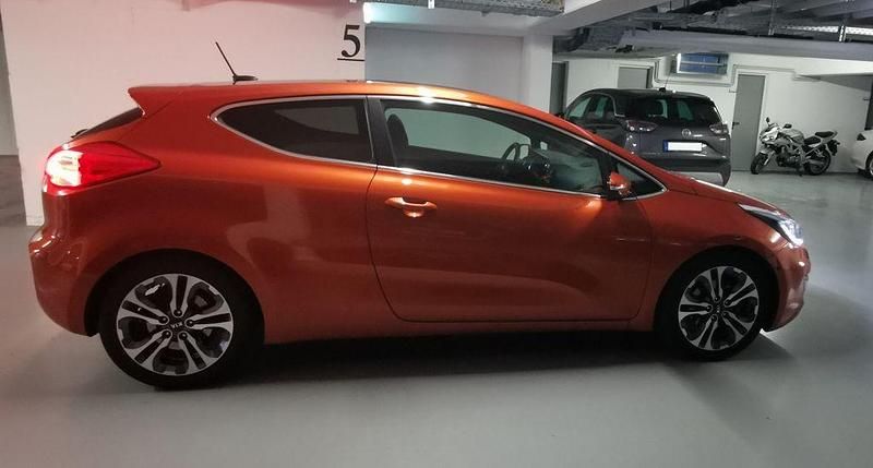 Orange Gebraucht 2013 Kia ProCeed Spirit Kleinwagen | 6.990 € (Fairer Preis) - Bild 1/4