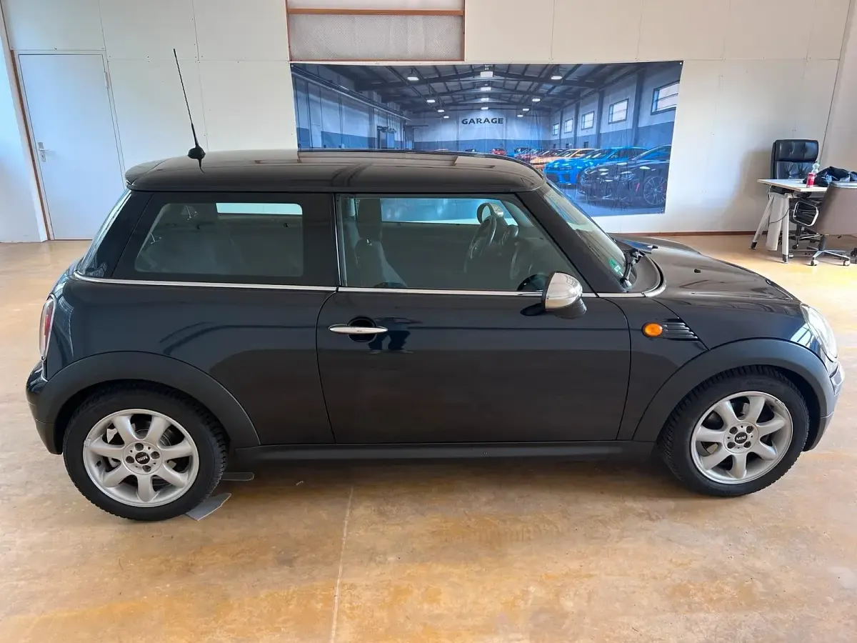 Używany Mini Cooper 95 KM (69 kW) 2008 Niebieski Hatchback