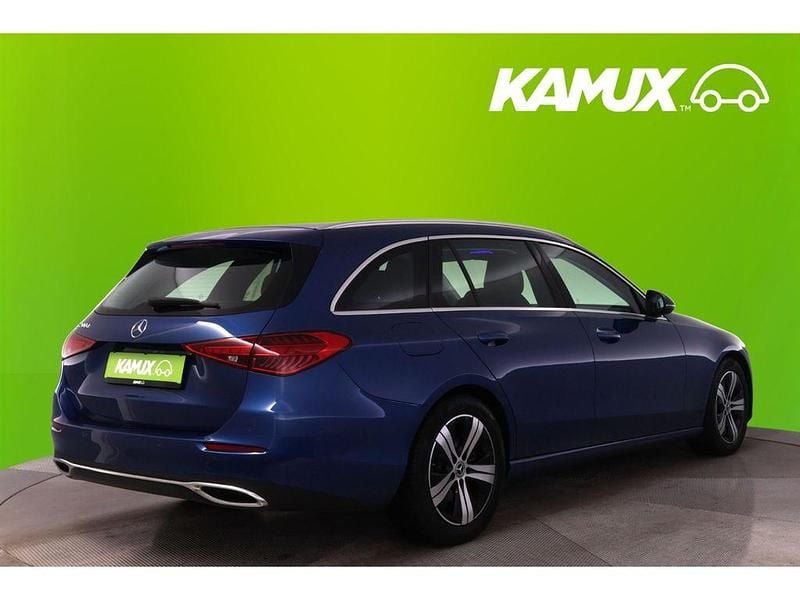 Gebraucht Mercedes C200 Avantgarde 184 PS (135 kW) 2022 Blau Kombi