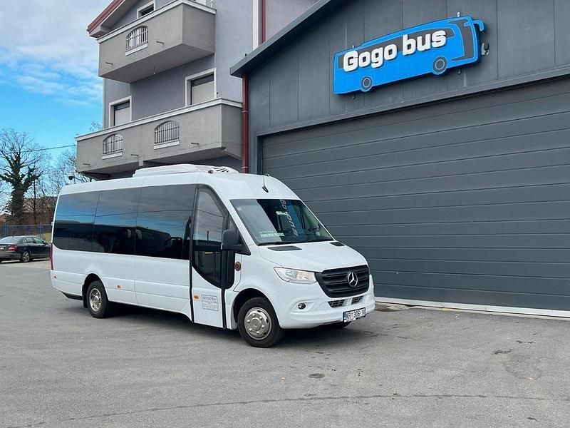 Weiß Gebraucht 2024 Mercedes Sprinter Van | 102.500 € - Bild 1/4