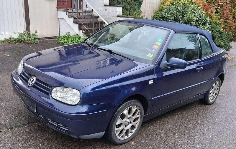 Blau Gebraucht 2000 VW Golf Cabriolet Classicline Cabrio | 1.750 € (Guter Preis) - Bild 1/4