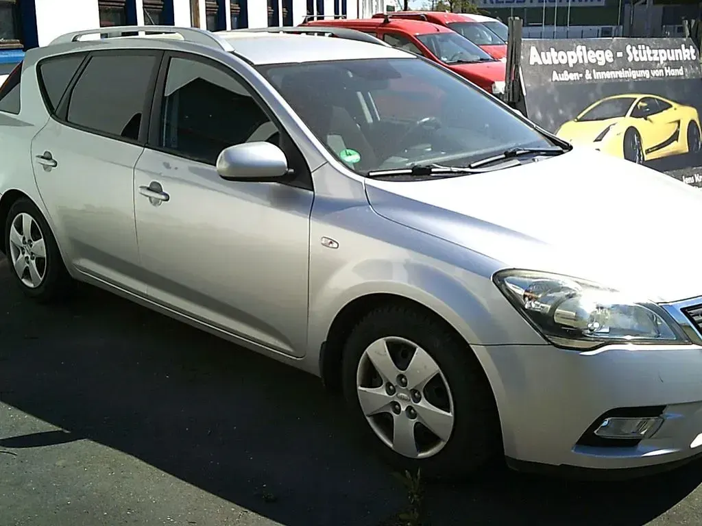 Gebraucht Kia Ceed Sportswagon 90 PS (66 kW) 2012 Silber Kombi