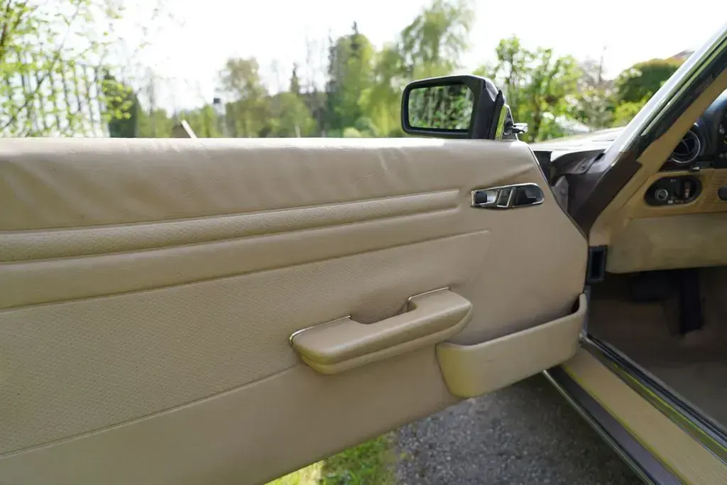 Gebraucht Mercedes 560 230 PS (169 kW) 1989 Silber Cabrio