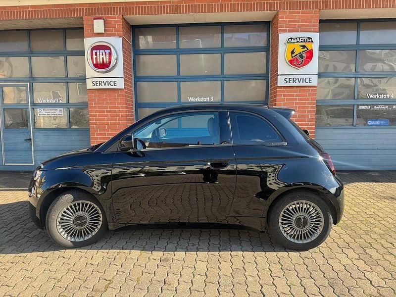 Schwarz Gebraucht 2021 Fiat 500e Icon Kleinwagen | 14.500 € (Superpreis) - Bild 1/4