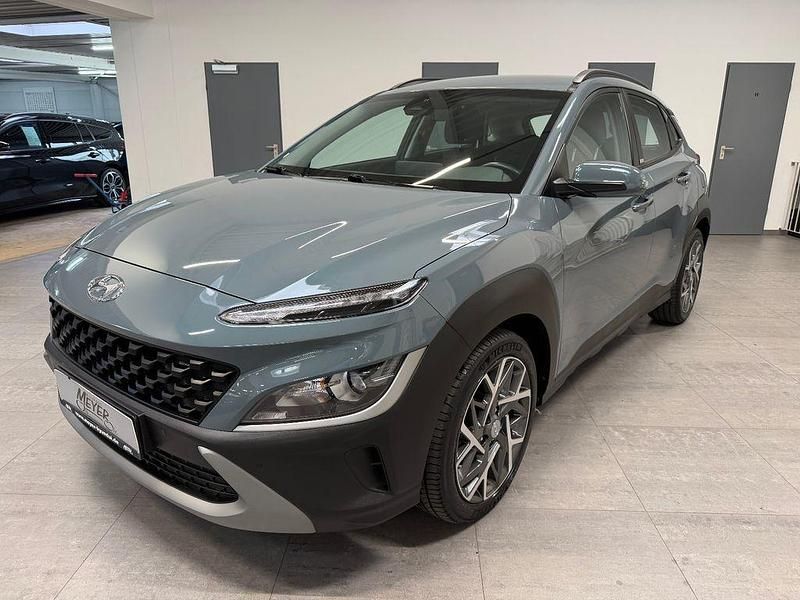 Grün Gebraucht 2021 Hyundai Kona Trend SUV | 19.950 € (Fairer Preis) - Bild 1/3
