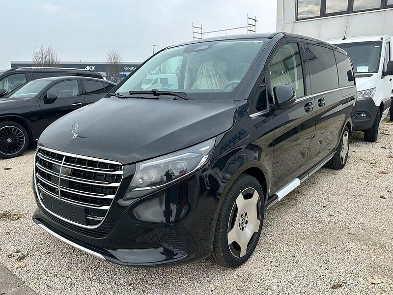 Schwarz Neu 2025 Mercedes V300 Exclusive Van / Kleinbus | 110.990 € - Bild 1/4