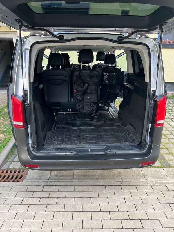 Gebraucht Mercedes Vito 237 PS (174 kW) 2023 Schwarz Van