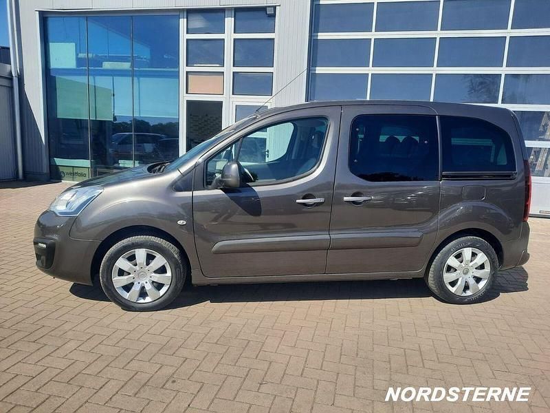 Gebraucht Citroën Berlingo SELECTION 99 PS (72 kW) 2016 Lackierung moka/lackierung mi Van / Kleinbus