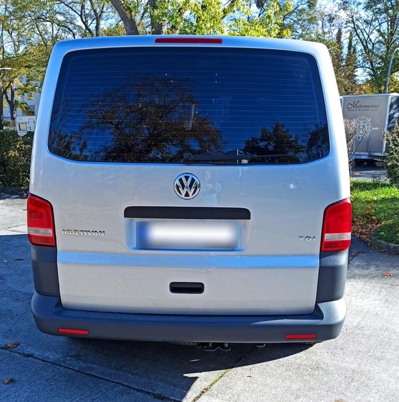 Second-hand VW T5 102 CP (75 kW) 2011 Argintiu Van