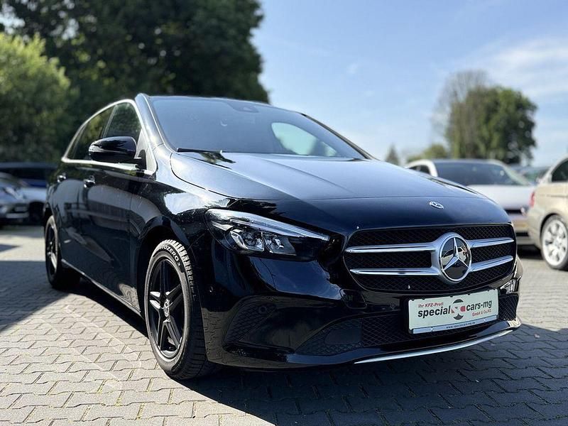 Gebraucht Mercedes B200 150 PS (110 kW) 2022 Schwarz Van / Kleinbus