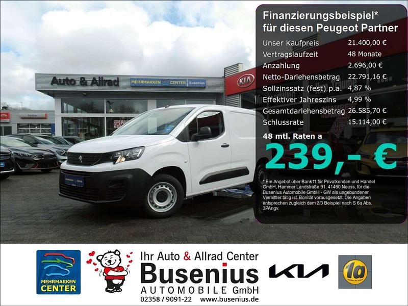 Icy white (weiss) Gebraucht 2022 Peugeot Partner Premium Van / Kleinbus | 21.400 € (Teuer) - Bild 1/4