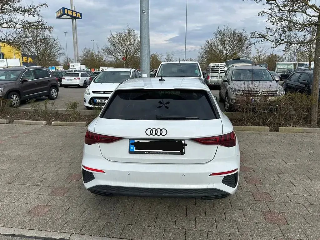 Gebraucht Audi A3 S-Line 150 PS (110 kW) 2022 Weiß Limousine