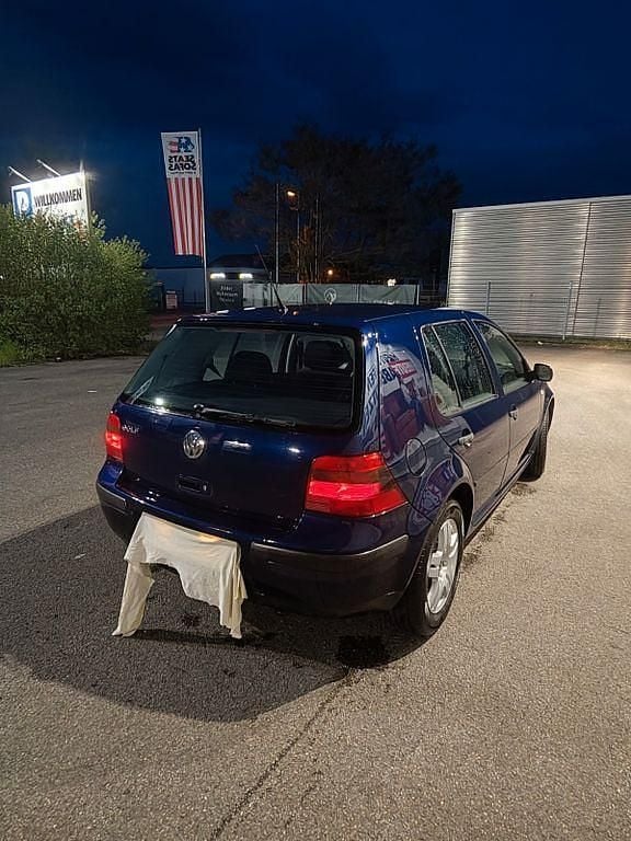 Gebraucht VW Golf IV 75 PS (55 kW) 2002 Blau Limousine