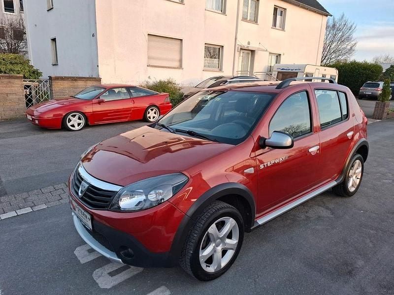 Gebraucht Dacia Sandero Stepway 87 PS (63 kW) 2011 Rot Limousine