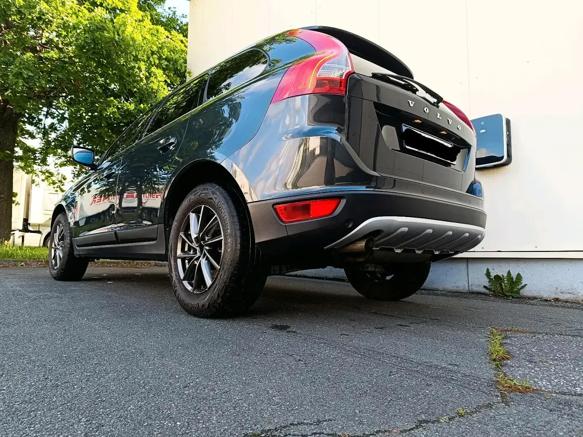 Second-hand Volvo XC60 163 CP (119 kW) 2012 Negru SUV