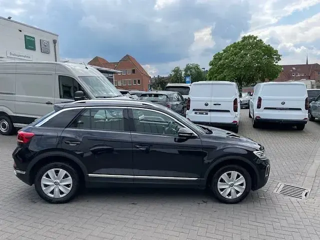 Gebraucht VW T-Roc Style 110 PS (80 kW) 2023 Deep black perleffekt SUV