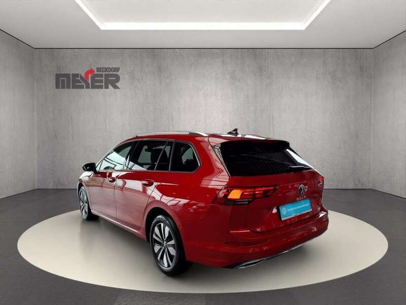 Gebraucht VW Golf VIII Move 131 PS (96 kW) 2023 Kings red (rot) Kombi