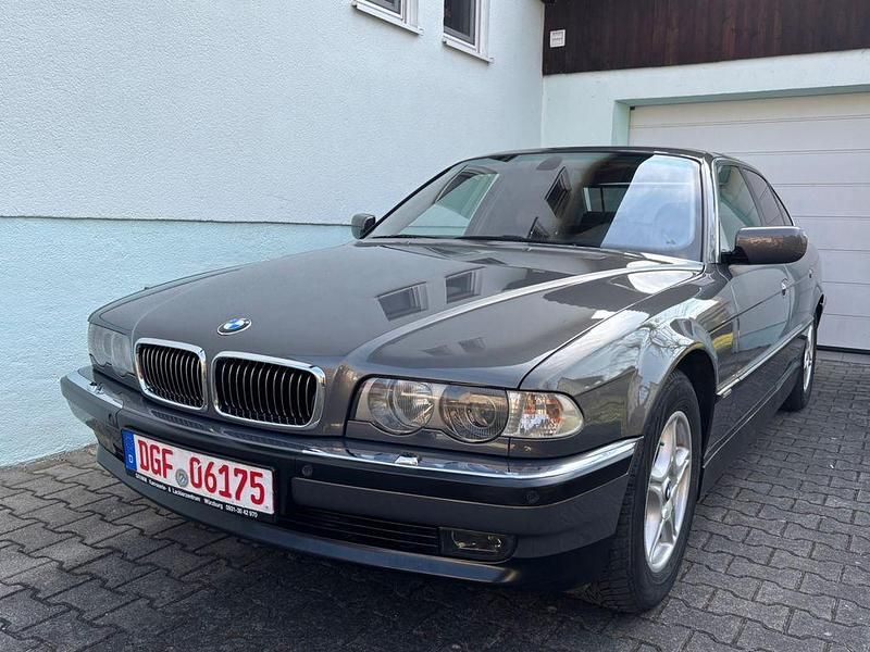 Gebraucht BMW 730 193 PS (141 kW) 2001 Limousine